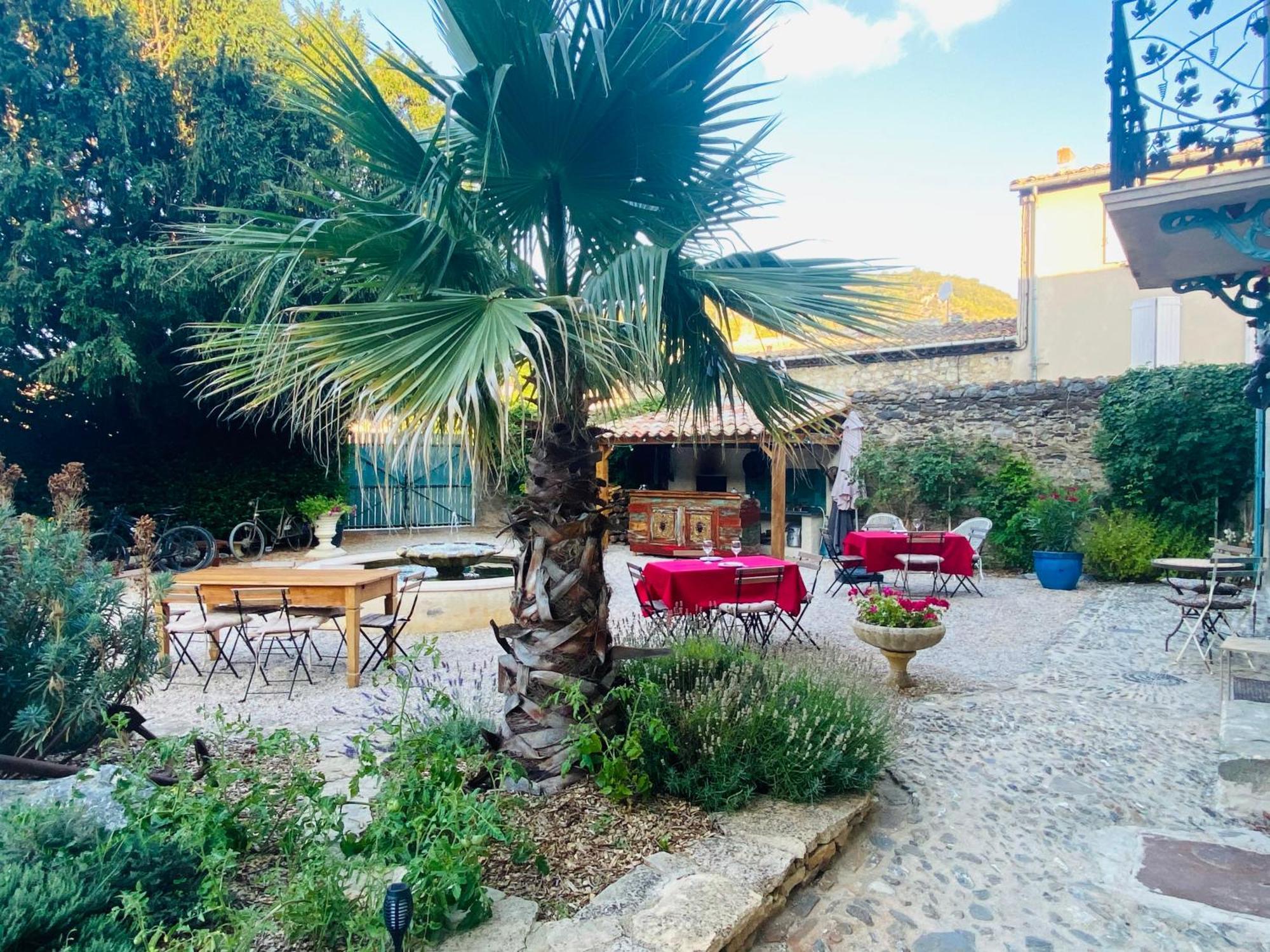 Aux Berges Du Libre Bed & Breakfast Felines-Termenes Dış mekan fotoğraf